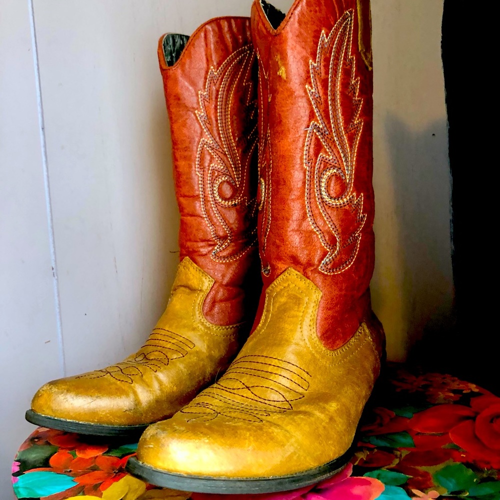 Brand by Coconuts,,  CowBoy Boots,.. Mid Calf